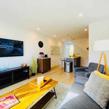 Modern Ballard Townhouse - 92 Walkscore & Rooftop! Seattle Bagian luar foto